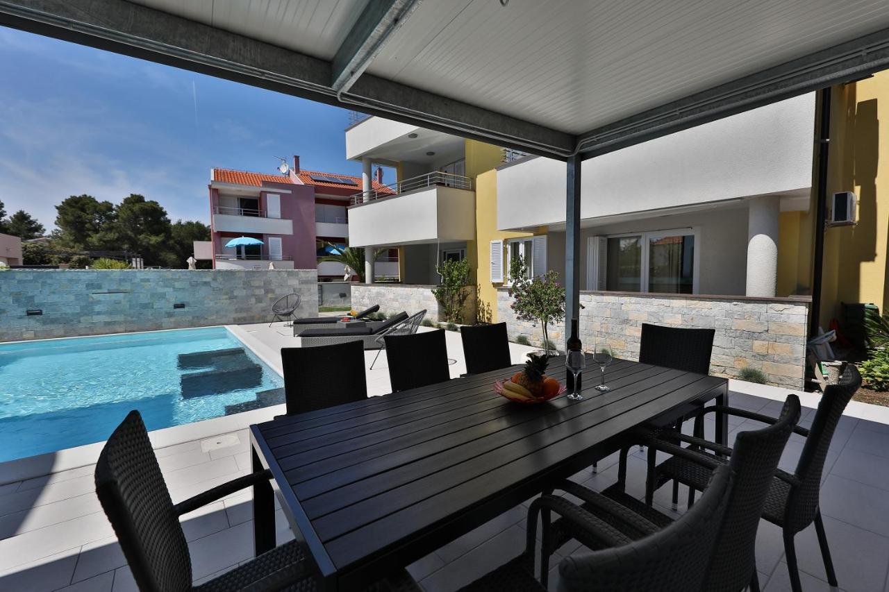 Luxury Villa Nada With Pool Petrcane Exterior foto